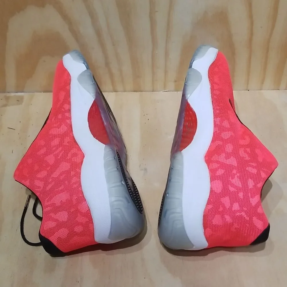 Nike Air Jordan Future Low Men Shoes  Infrared  VGC Size 13